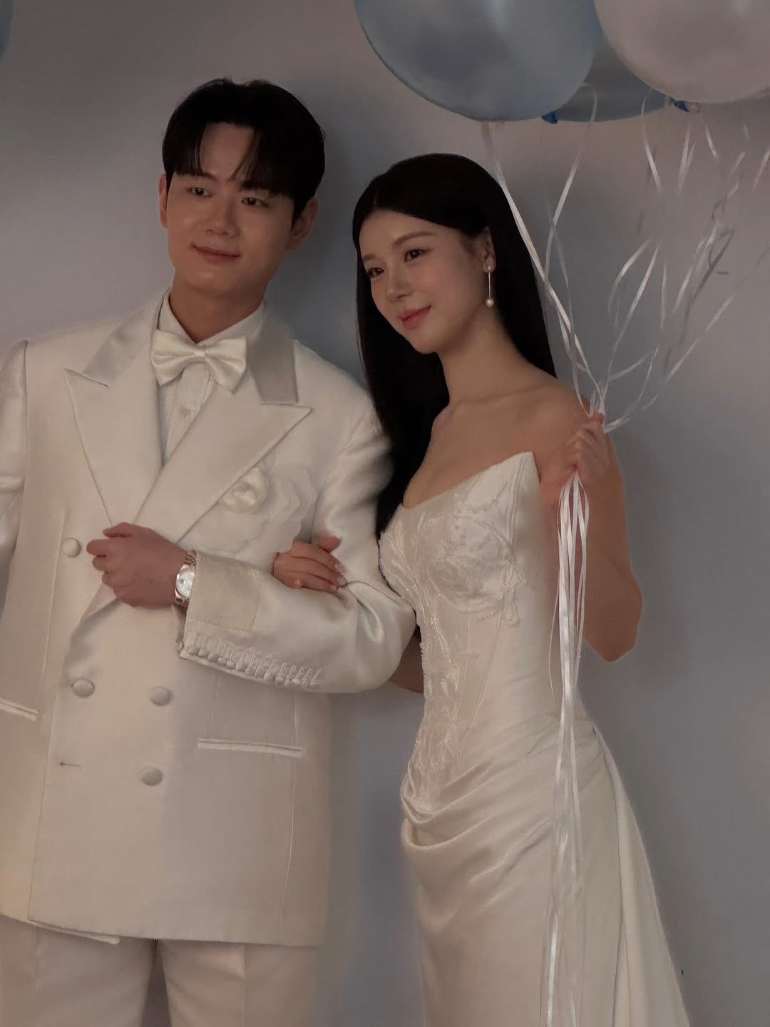 أعلن الثنائي Seo Min Hyung و Kong Sang Jeong، نجما برنامج "تبادل 3 - EXchange 3" زواجهما