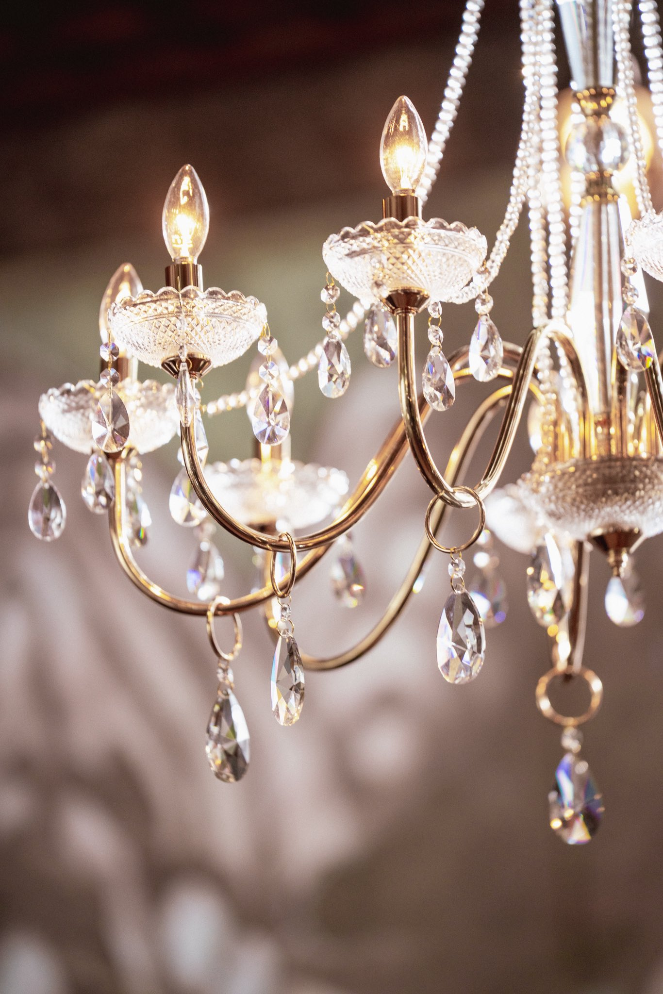 آيو و بيون وو سيوك يشكلان ثنائيًا مثاليًا خلف كواليس مسلسل "التاج المثالي - Perfect Crown"