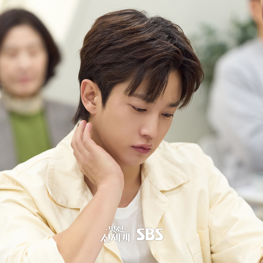 شاهد: ليم جي يون و هيو نام جون وغيرهم يبهرون في قراءة نص مسلسل "عدوي الملكي - My Royal Nemesis" شاهد: ليم جي يون و هيو نام جون وغيرهم يبهرون في قراءة نص مسلسل "عدوي الملكي - My Royal Nemesis"