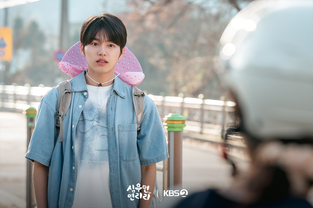 مشاعر لي جين وو تجاه تشوي غيو ري تتزايد مع إظهار تشوي وو جين غيرة خفية في مسلسل "حول حياتك إلى حياة صحية - Cabbage Your Life" مشاعر لي جين وو تجاه تشوي غيو ري تتزايد مع إظهار تشوي وو جين غيرة خفية في مسلسل "حول حياتك إلى حياة صحية - Cabbage Your Life"