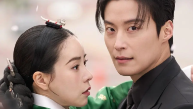 ليم جي يون و هيو نام جون يدخلان في معركة بالزهور خلال لقائهما الأول في مسلسل "عدوي الملكي - My Royal Nemesis"