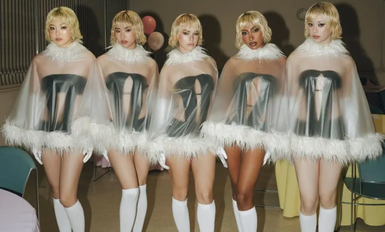 دخلت فرقة KATSEYE قائمة أفضل 15 أغنية في المملكة المتحدة لأول مرة بأغنية "PINKY UP"