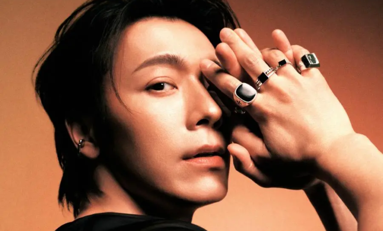 حقق دونغهي أعلى مبيعات في الأسبوع الأول لأي ألبوم منفرد لأحد أعضاء فرقة Super Junior بألبوم "ALIVE"