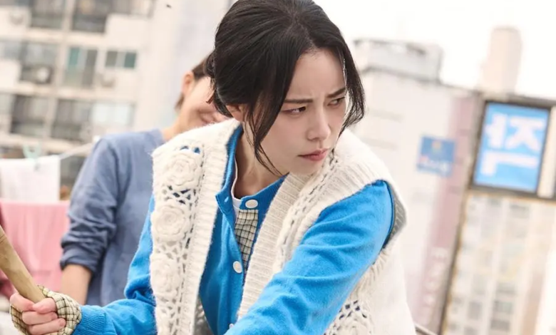 ليم جي يون تقضي على الأشرار بنفسها كشخصية شريرة من عصر جوسون في الدراما الجديدة "عدوي الملكي - My Royal Nemesis"