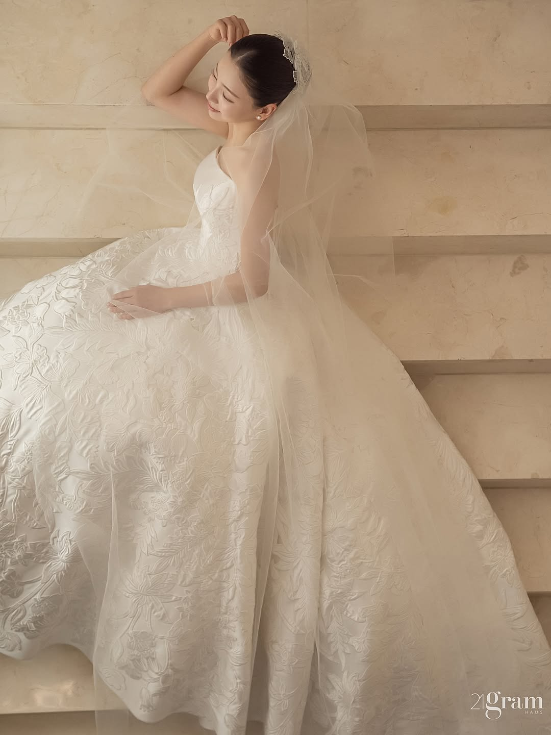 نشر لي مين وو عضو فرقة Shinhwa وزوجته صوراً من يوم زفافهما نشر لي مين وو عضو فرقة Shinhwa وزوجته صوراً من يوم زفافهما