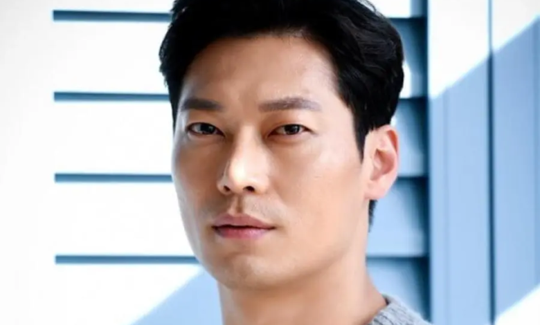 بارك هون في مفاوضات للعب دور البطولة في مسلسل درامي جديد عن البيسبول سبق أن عُرض على جونغ سونغ إيل